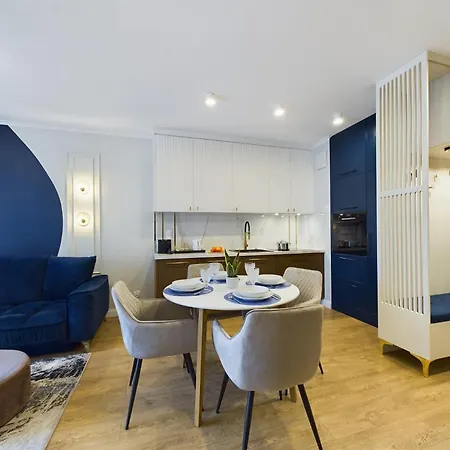 Appartamento Stylowy Apartament W Centrum Gdyni 900 M Od Plazy By Rent Like Gdynia